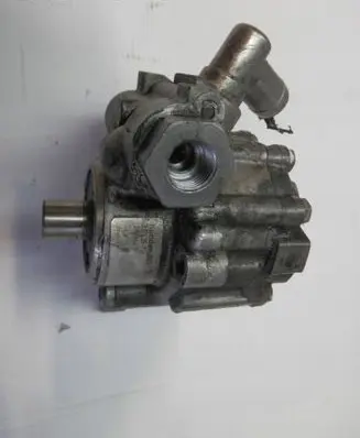 Mercedes-Benz CLS C219 Power steering pump A0054660201