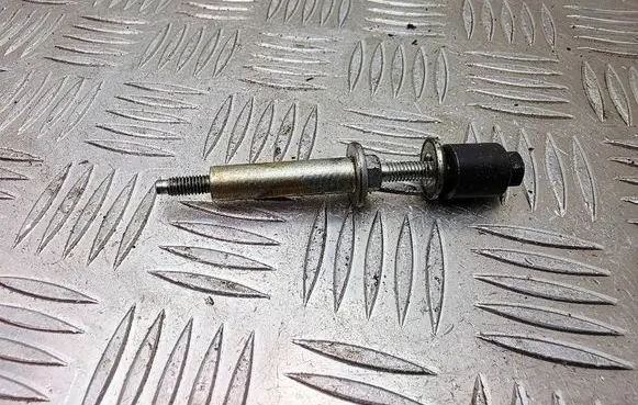 Mazda 6 Fuel Injector clamp holder 