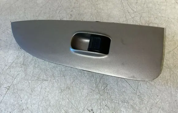 Honda CR-V Electric window control switch 83711