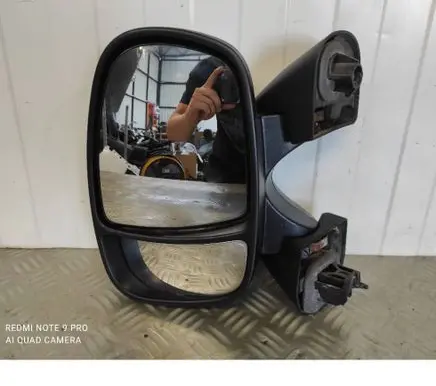 Opel Vivaro Front door electric wing mirror 91160047 4408527 4408529