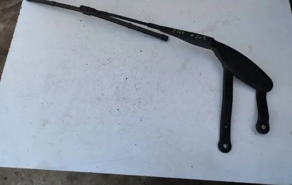 Mercedes-Benz E W213 Front wiper blade arm A2058240119 W000051791 W000053785