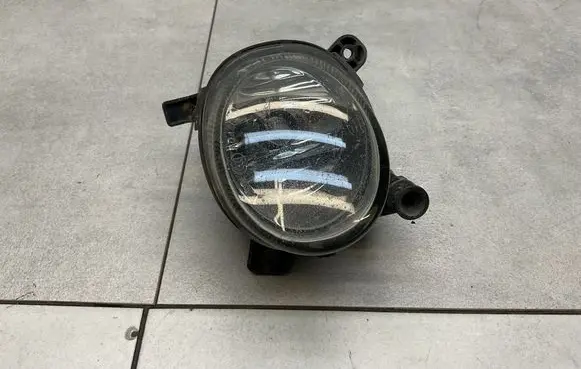 Volkswagen PASSAT CC Front fog light 8T0941699