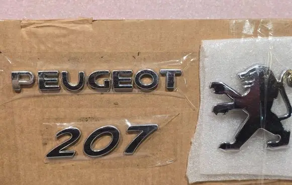Peugeot 207 Tailgate trim 