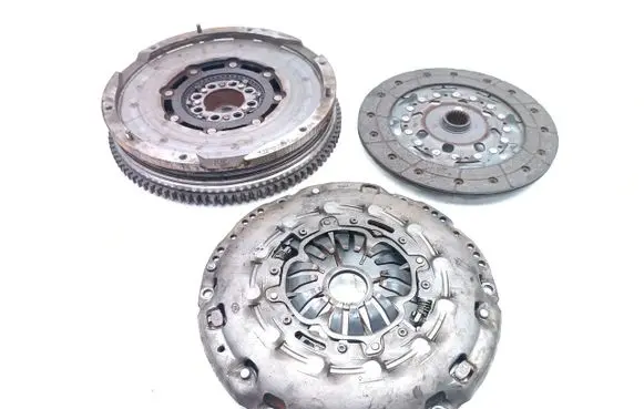 Toyota Avensis T270 Clutch set kit 415061210