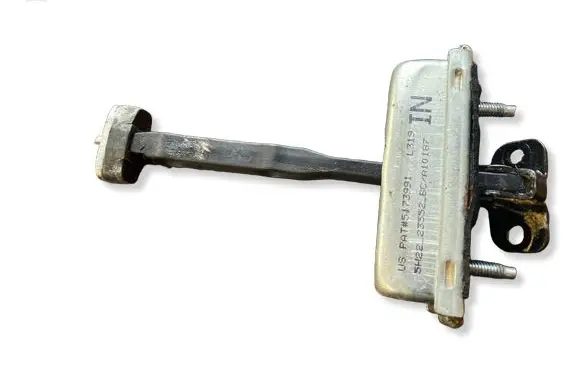 Land Rover Discovery 4 - LR4 Rear door check strap stopper 5173991