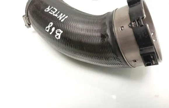 Volvo V40 Intercooler hose/pipe 31657738 P13686564