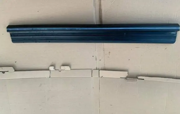 Mercedes-Benz W123 Front sill trim cover