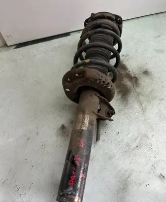 Volkswagen PASSAT B6 Front shock absorber with coil spring 824904001778