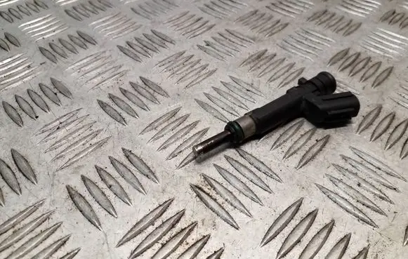 Fuel injector