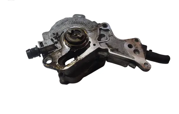 Volkswagen Golf V Vacuum pump 038145209N