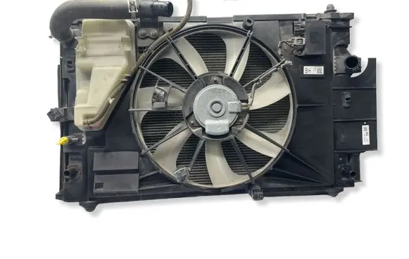 Toyota Yaris Radiator set 160400M090