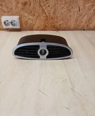 Renault Clio III Dash center air vent grill 220408