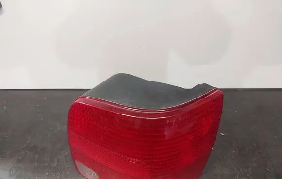 Volkswagen PASSAT B5 Rear/tail lights 3B9945112F