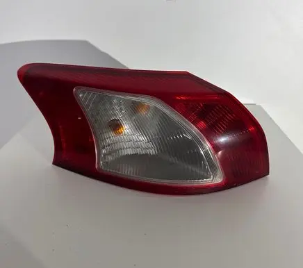 Mitsubishi Lancer VIII Rear/tail lights 220-87977