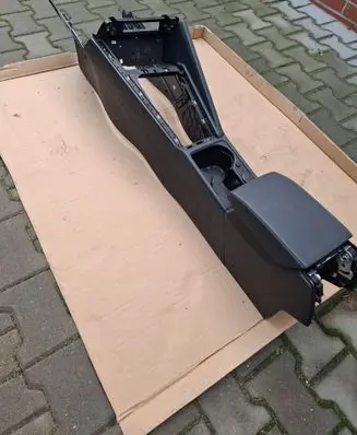 Volkswagen Golf VIII Armrest 5H1863241E