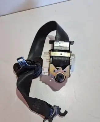 BMW 1 E81 E87 Front seatbelt 3301749213