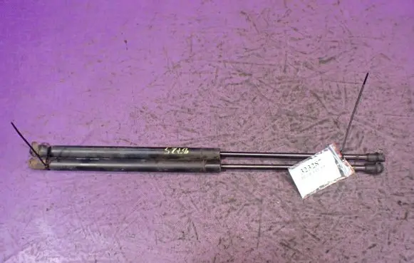 Volkswagen Polo Tailgate strut 