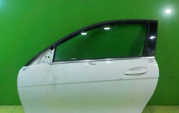 Mercedes-Benz C AMG W204 Front door PRZOD LEWE