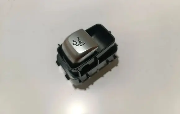 Tailgate opening switch