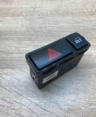 BMW 3 E46 Hazard light switch 8368920