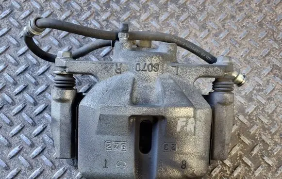 Mazda CX-5 II Front brake caliper