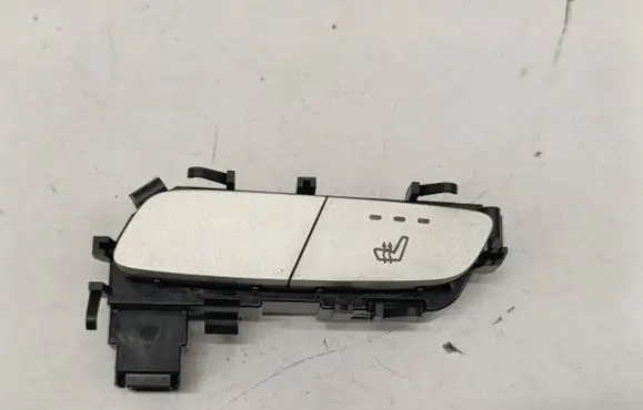 Mercedes-Benz C W205 Seat heating switch 