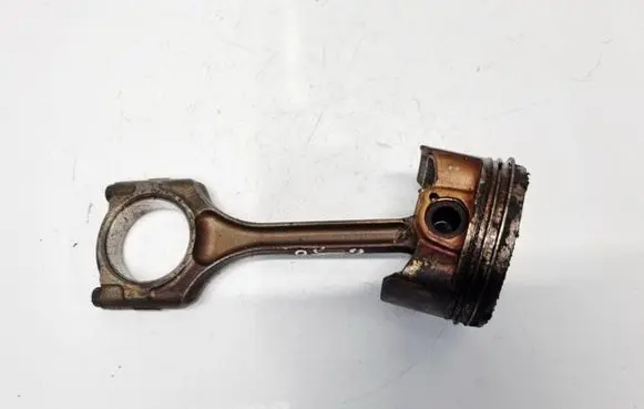 Honda CR-V Piston with connecting rod