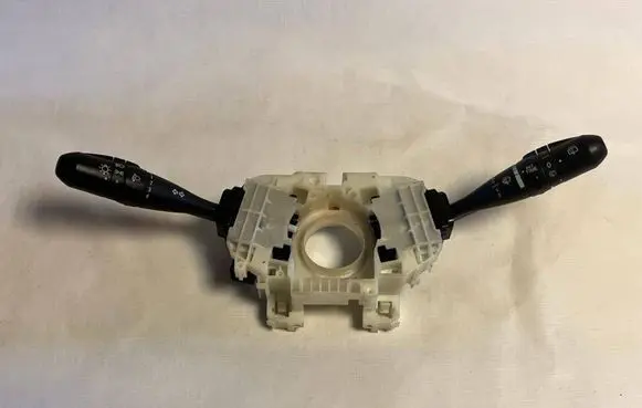 Mitsubishi Colt Wiper turn signal indicator stalk/switch MR986424 17E061