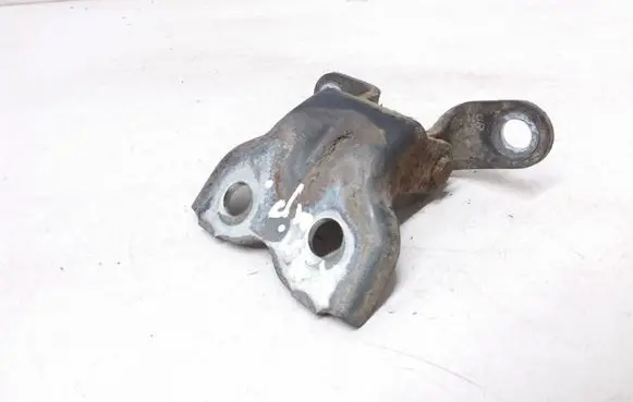 Toyota Avensis T250 Front door lower hinge 