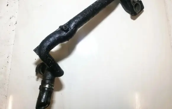 Volkswagen PASSAT B5 Engine coolant pipe/hose