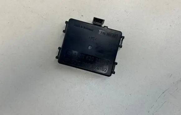 Mercedes-Benz E W211 Rain sensor A2118202285 73628102 5DC00842402