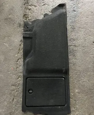 Ford Focus Trunk/boot side trim panel braknumeruczci