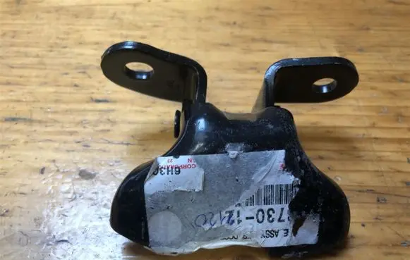 Toyota Land Cruiser (J150) Front door lower hinge 6873012120