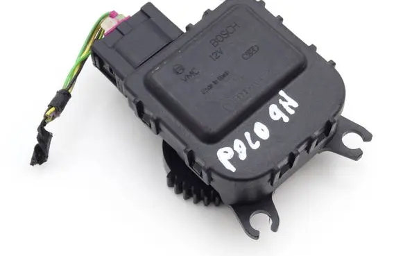 Volkswagen Polo IV 9N3 Air flap motor/actuator 6Q0907511 0132801207
