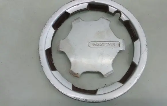 Volkswagen Golf II R13 wheel hub/cap/trim 