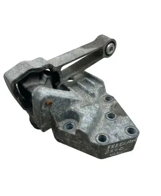 Land Rover Freelander 2 - LR2 Engine mount bracket