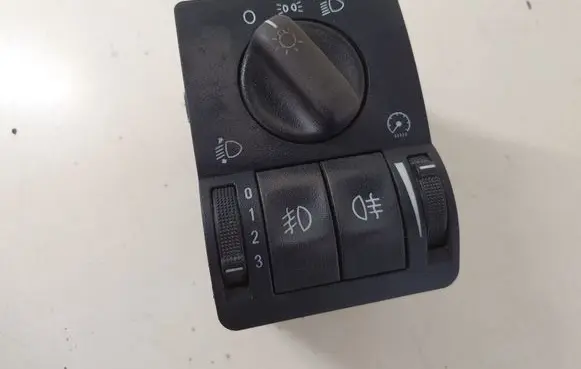 Opel Zafira A Light switch 09133249