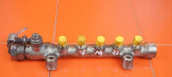 Mazda 6 Fuel line pipe 18MB23