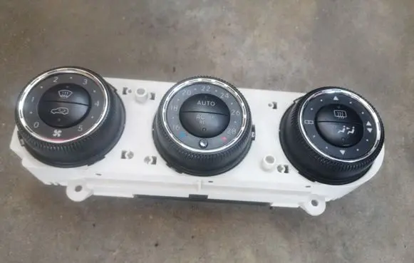 Mercedes-Benz ML W163 Climate control unit A1638204989 A1638204989KZ