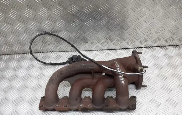 Audi A4 S4 B5 8D Exhaust manifold 058253033A
