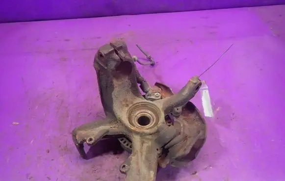 Seat Leon (1M) Front wheel hub spindle knuckle