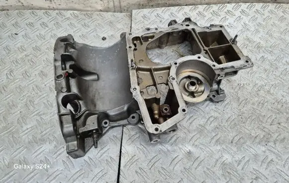 Peugeot 5008 II Oil sump 9827467380