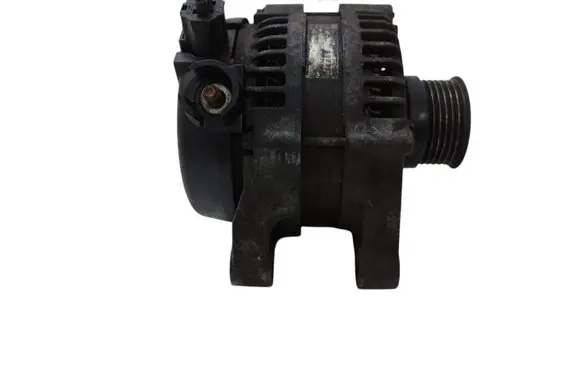Ford Focus Generator/alternator 30795422 3M5T10300