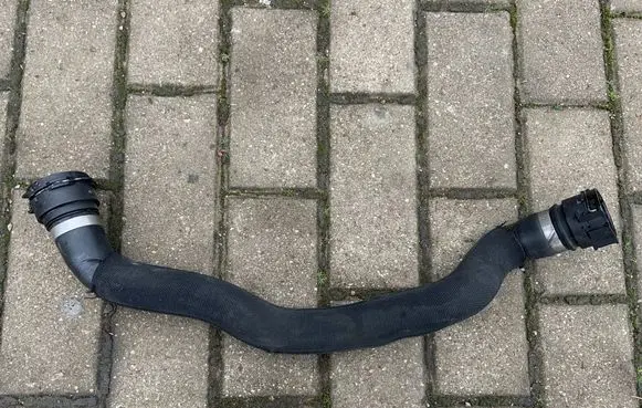 Audi A5 8T 8F Engine coolant pipe/hose 8K0121101M