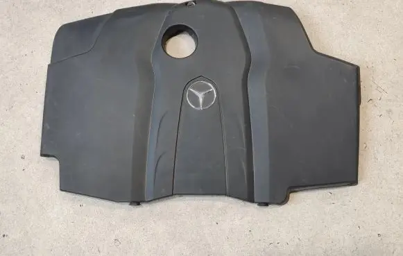 Mercedes-Benz C W205 Engine cover (trim) A6510108512