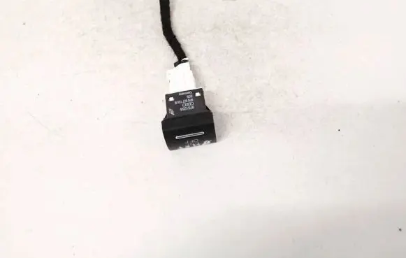 Audi A3 S3 8P ESP (stability program) switch 8p0927134b 9751255