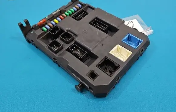 Citroen C3 Picasso Central body control module 9664983480 IMPRK1575217