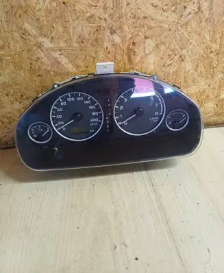 Speedometer (instrument cluster)