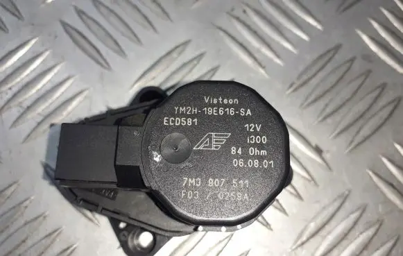 Volkswagen Sharan Central body control module 7M3907511