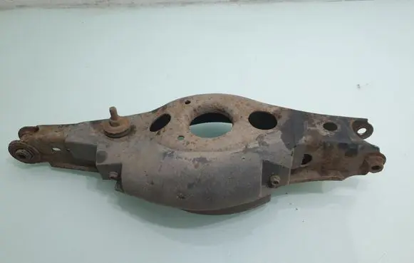 Toyota RAV 4 (XA30) Rear control arm